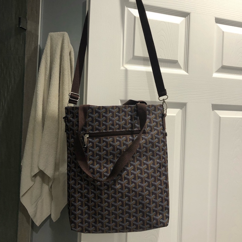 Shoulder bag